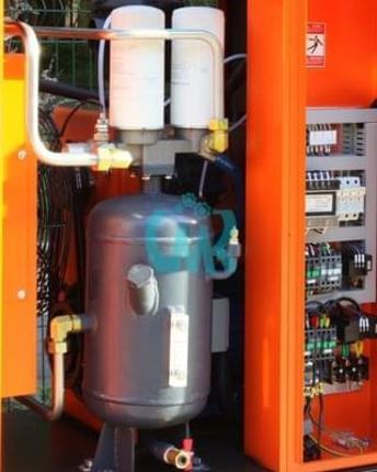 Винтовой электрический компрессор с ременным приводом ЗИФ-СВЭ-1,2/1,3 ШМ